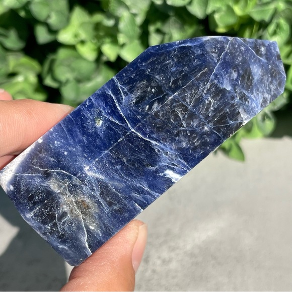 Sodalite Crystal Tower - Picture 6 of 17